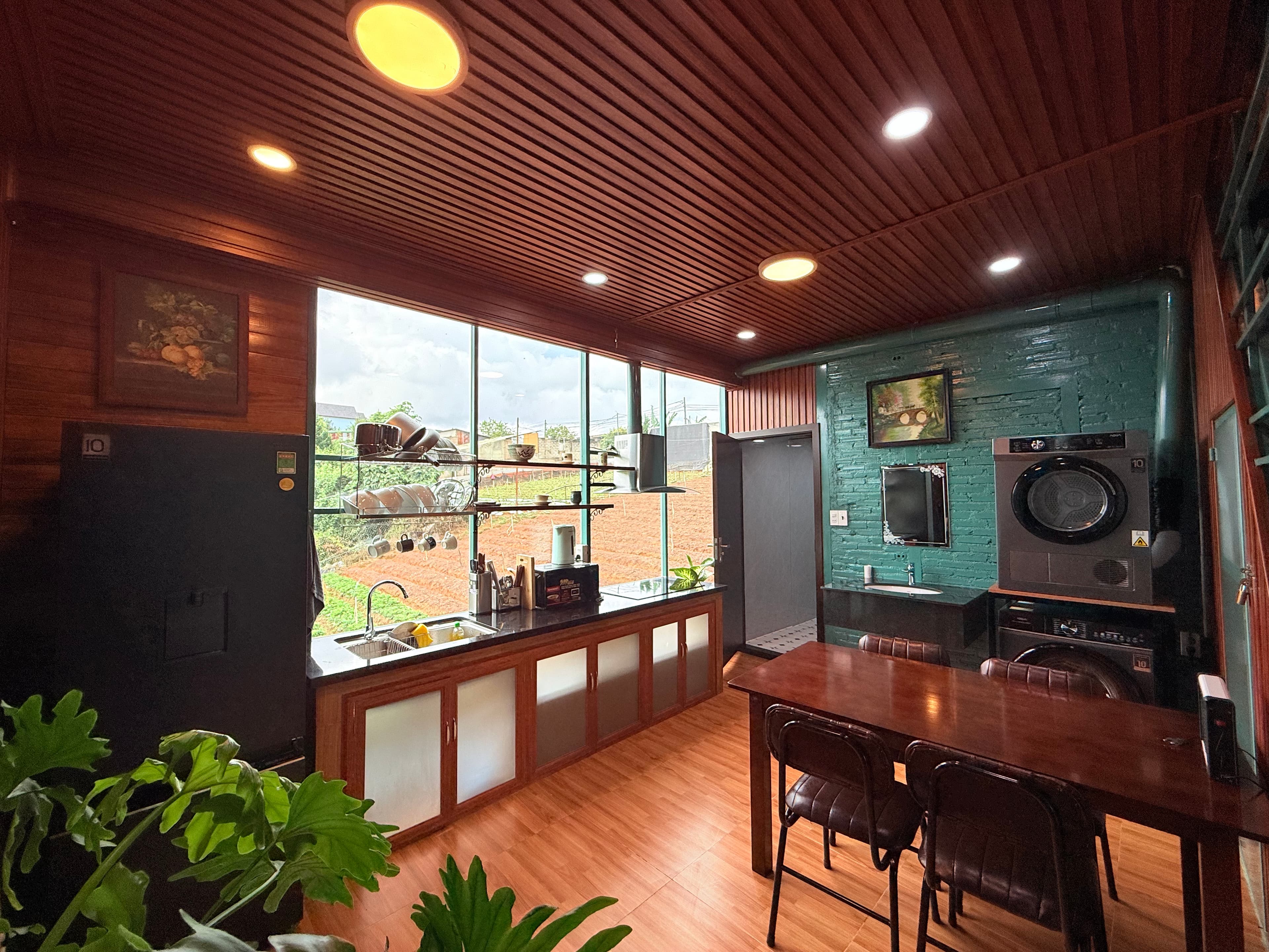 Kitchens that open onto valley views